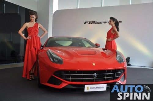 2012-Ferrari-F12Berlinetta-TH-Launch_39