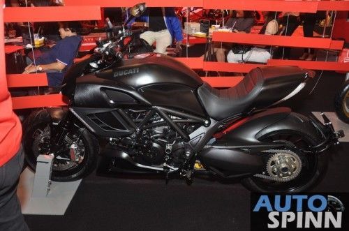 2013-Ducati-Showcase_48