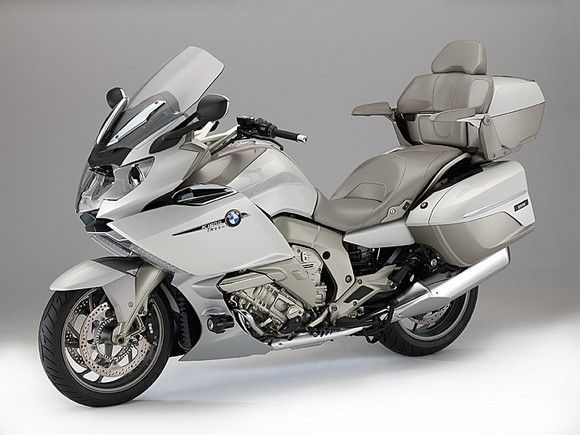2014-BMW-K1600GTL-Exclusive-lt-qrtr