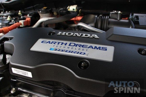 2014-Honda-Accord-Hybrid-Tech-TestDrive42