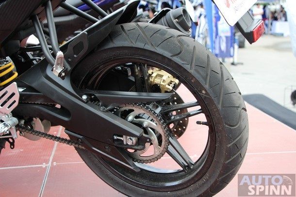 2014-Yamaha-R15-Launch12