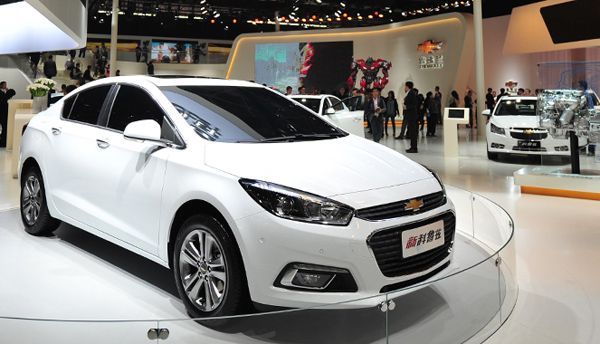 https://img.icarcdn.com/autospinn/body/2014-all-new-chevrolet-cruze-launched-in-shanghai-2.jpg
