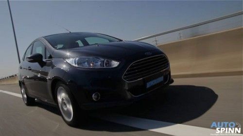 2014_Ford_Fiesta_EcoBoost_4D_26