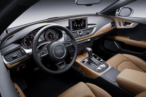 https://img.icarcdn.com/autospinn/body/2015-Audi-A7-13-rr.jpg