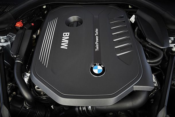 https://img.icarcdn.com/autospinn/body/2017-BMW-5-Series-47.jpg