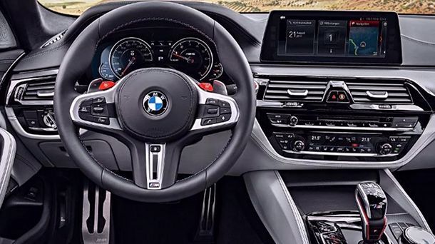 https://img.icarcdn.com/autospinn/body/2018-BMW-M5-3.jpg
