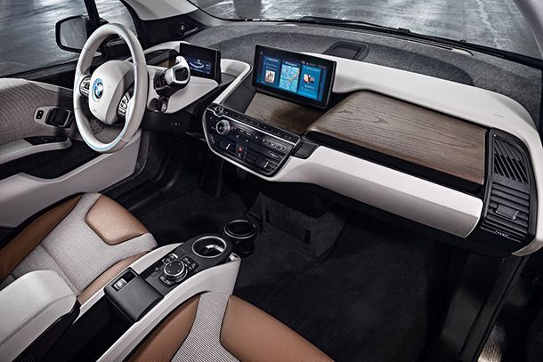 https://img.icarcdn.com/autospinn/body/2018-BMW-i3-57.jpg