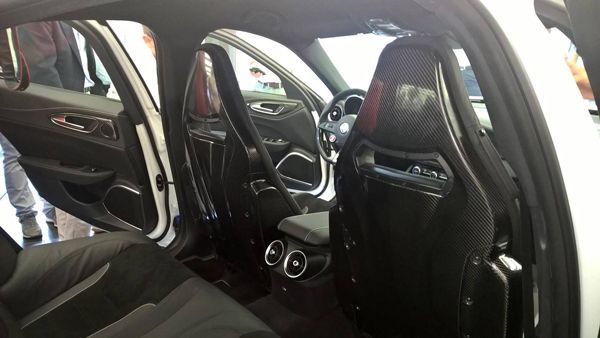 https://img.icarcdn.com/autospinn/body/Alfa-Romeo-Giulia-QV-interior-10.jpg