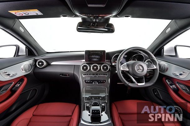 C 250 Coupe AMG Dynamic - Interior (1)