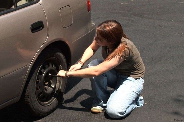 Changing Tire_2