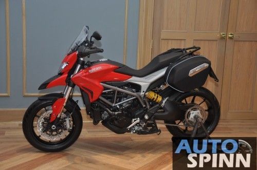 Ducati-Launch-New-Showroom-Hypermotard-Hyperstrada_15