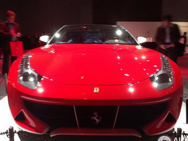Ferrari-SP-FFX_07