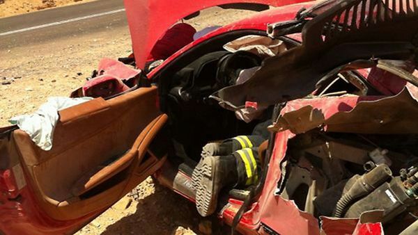 https://img.icarcdn.com/autospinn/body/Ferrari_Crash-458-23.jpg