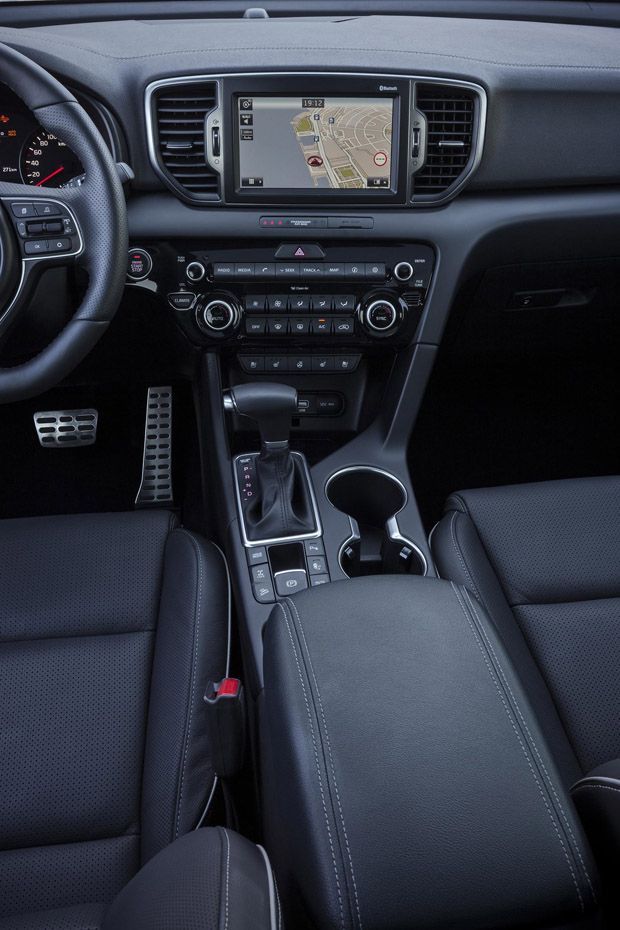 https://img.icarcdn.com/autospinn/body/Kia-reveals-interior-1.jpg