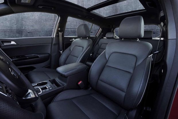 https://img.icarcdn.com/autospinn/body/Kia-reveals-interior-2.jpg