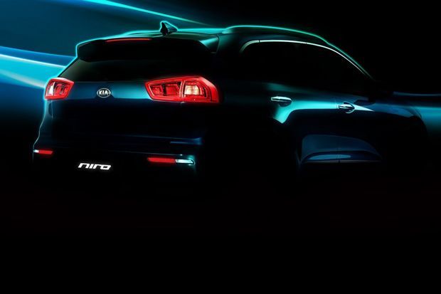 https://img.icarcdn.com/autospinn/body/Kia-teases-Niro-Hybrid-2.jpg