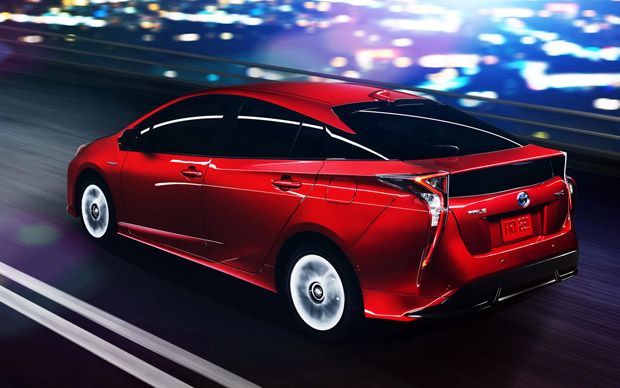 https://img.icarcdn.com/autospinn/body/NA-2016-Toyota-Prius-2.jpg