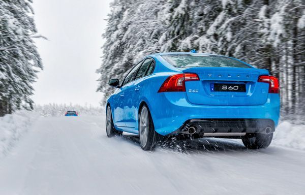https://img.icarcdn.com/autospinn/body/Volvo-S60-Polestar-1.jpg