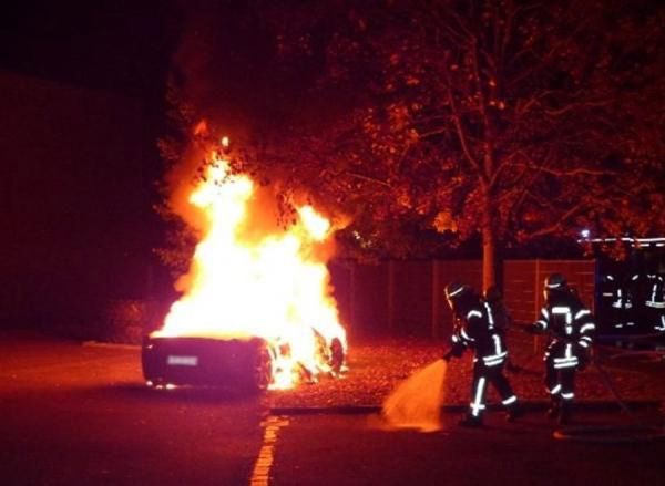 https://img.icarcdn.com/autospinn/body/ferrari-458-italia-set-on-fire-in-insurance-fraud-attempt-image-via-augsburg-police_100521719_l.jpg