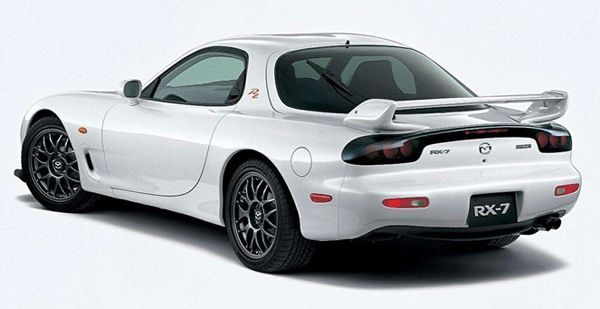https://img.icarcdn.com/autospinn/body/mazda-rx-7-returning-in-2016-with-rotary-engine-2.jpg
