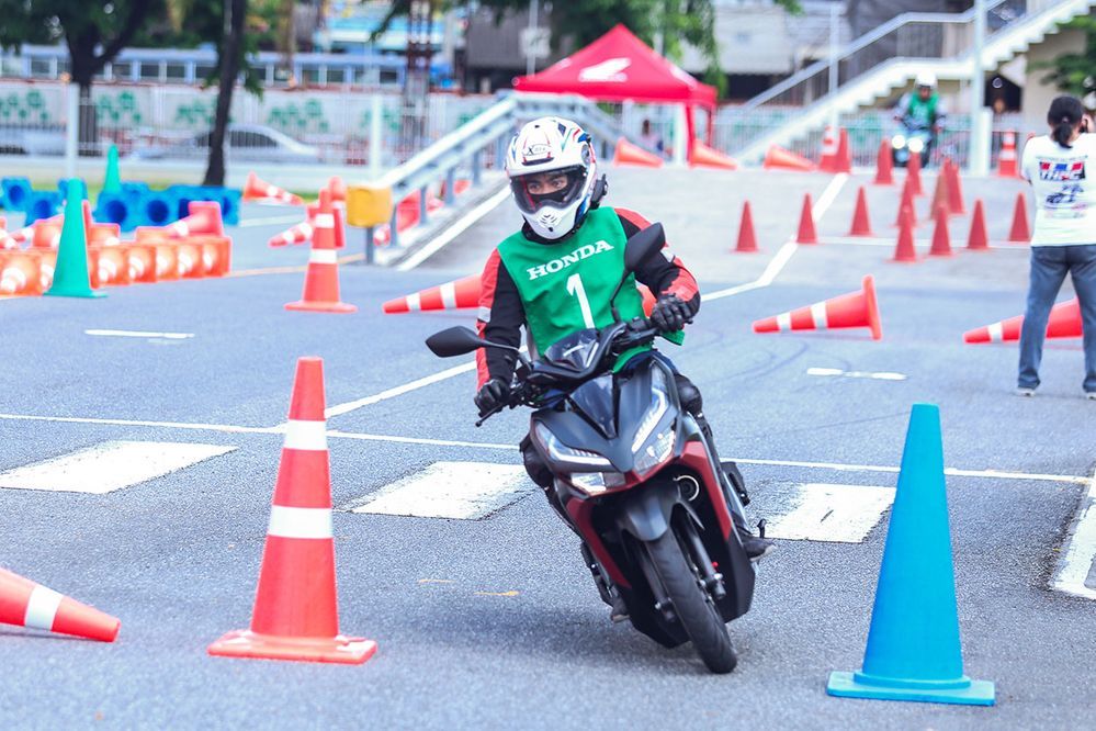 สัมผัสแรก New Honda Click 150i กับสนาม Gymkhana สุดมันส์