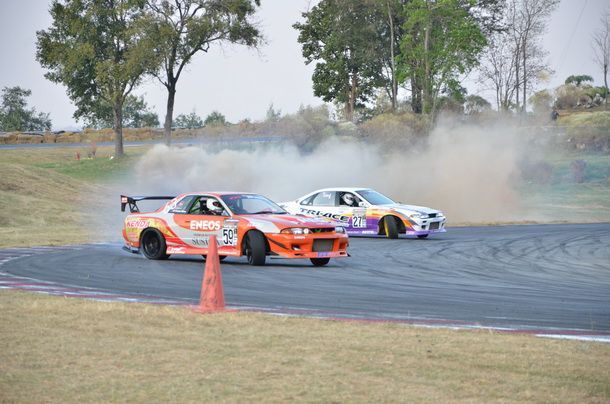 2 นักดริ๊ฟท์ KENDA Team คว้าที่ 2 คลาส B ใน M-STORM DRIFT COMPEDITION 2013 @ BONANZA SPEED WAY