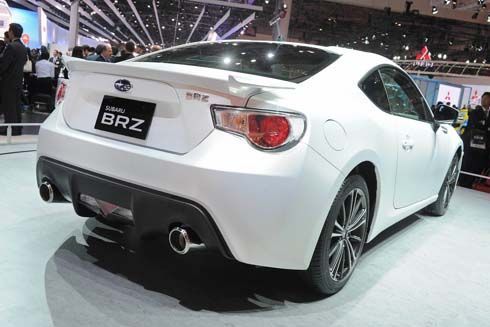 Subaru BRZ รุ่น production กับใบหน้างามๆ ในภาพทีเซอร์ชุดล่าสุด