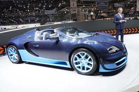 Bugatti Veyron 16.4 Grand Sport Vitesse อวดโฉมพร้อมฟังเสียงเครื่องยนต์ 16 สูบ