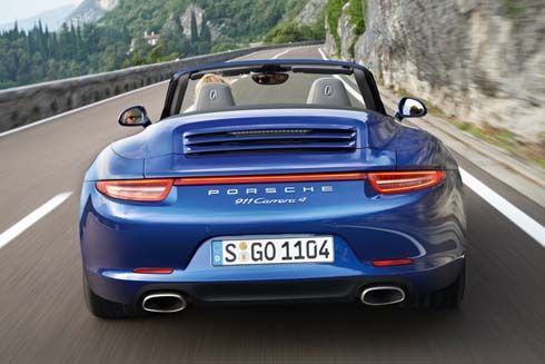 Porsche เผยภาพ 911 Carrera 4 และ 4S คูเป้และเปิดประทุน รุ่นปี 2013