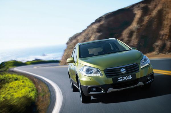 Suzuki เปิดตัว SX4 เจนใหม่ 2013 เน้นความกว้างขวางสะดวกสบาย