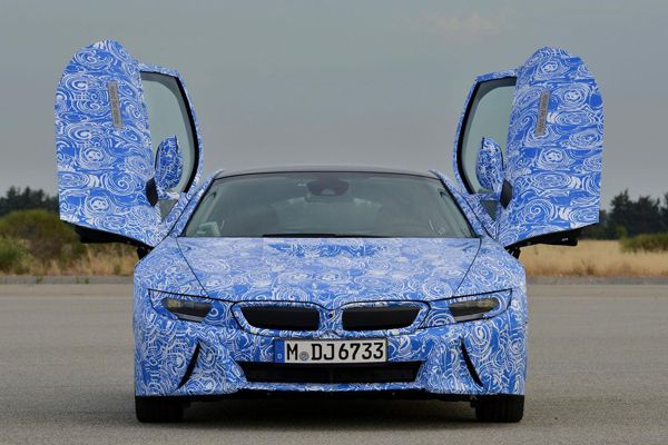 เผยข้อมูลทางเทคนิค 2014 BMW i8 รถสปอร์ตพลังปลั๊กอินไฮบริด