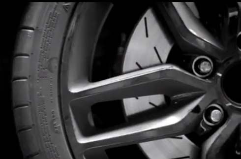 2014 Corvette C7 มัสเซิลคาร์รุ่นท็อปจาก Chevrolet ในวิดีโอทีเซอร์แรก