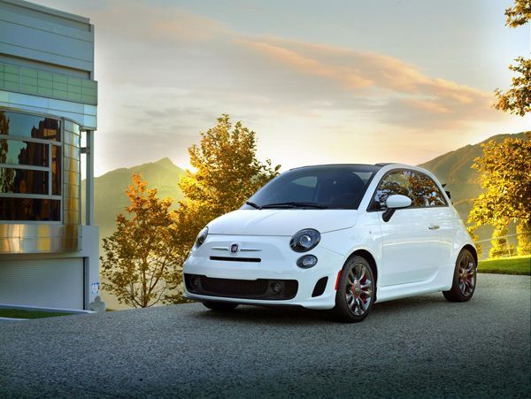 2014 Fiat 500C GQ Edition รถเล็กน่ารัก ขุมพลัง 160 แรงม้า