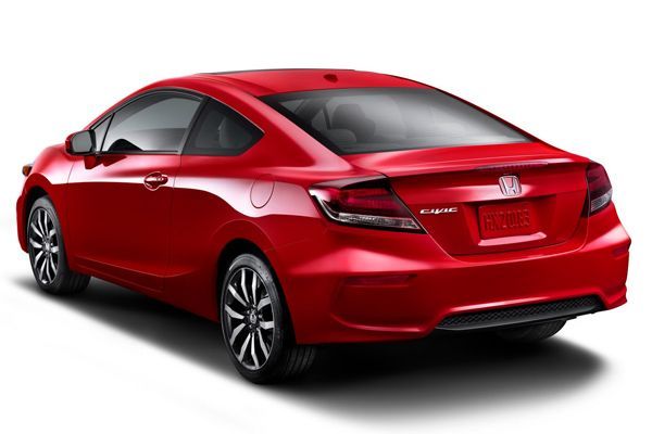 เปิดผ้าคลุม 2014 Honda Civic Coupe มาพร้อมเวอร์ชั่นแรงรหัส “Si”