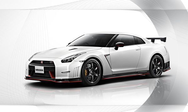 มาตามนัด! 2014 Nissan GT-R Nismo เปิดตัวแล้ว พกแรงม้าระดับ 600 ตัว
