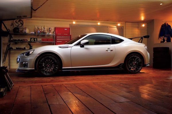 เปิดตัว 2014 Subaru BRZ มาพร้อมเวอร์ชั่นพิเศษ “tS” ออกจำหน่ายในประเทศญี่ปุ่น