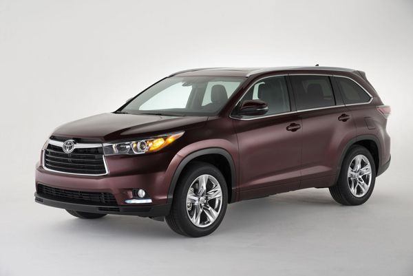 Toyota Highlander 2014 อเนกประสงค์พันธุ์ลุย โชว์โฉมที่นิวยอร์ก