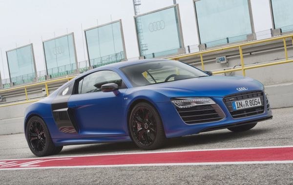 2015 Audi R8 ไมเนอร์เชนจ์ครั้งสุดท้ายก่อนเปลี่ยนโมเดล
