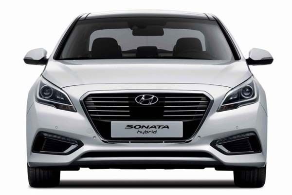 2015 Hyundai Sonata Hybrid รุ่นล่าสุดเปิดตัวพร้อมความประหยัดกว่าเดิม