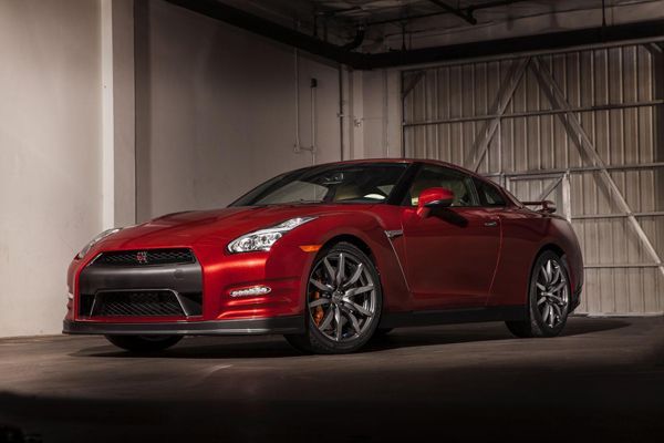 2015 Nissan GT-R อัพเกรดหลายจุดออกอาละวาดตลาดญี่ปุ่น