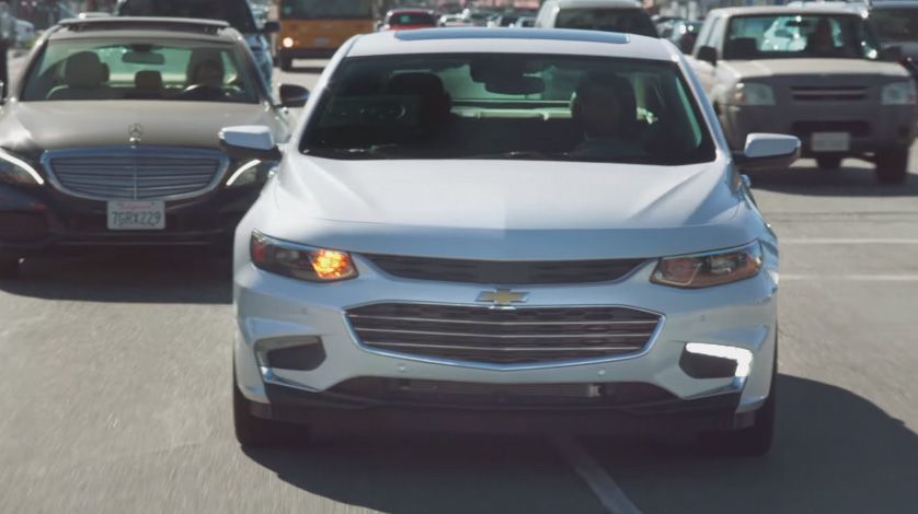 ทีเซอร์ล่าสุด 2016 Chevrolet Volt โชว์สไลด์แบบเบาๆ บนพื้นน้ำแข็ง