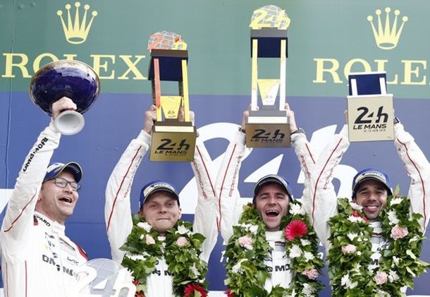 การแข่งขันอย่างดุเดือดจบลงด้วยชัยชนะครั้งที่ 18 ของปอร์เช่ในรายการ Le Mans