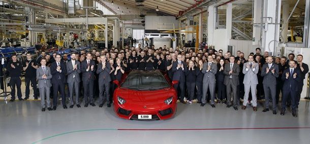 ของเขาขายดีจริง Lamborghini ผลิต Aventador ครบ 5,000 คัน ด้วยระยะเวลาไม่ถึง 5 ปี
