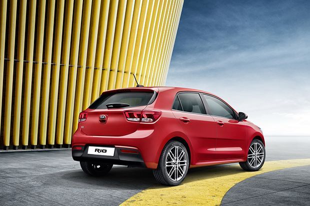 2017 Kia Rio เผยโฉมแฮทช์แบ็กแดนโสมรุ่นล่าสุด