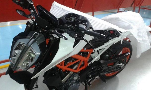 หลุด KTM Duke390 โฉมใหม่ หล่อเท่ มีสไตล์ แหวกเทรนด์รถหน้าตาสุดเกร่อเต็มตลาด