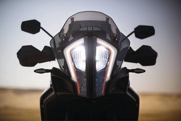 2017 KTM 1290 Super Adventure R และ S เสริมแกร่งไลน์อัพตัวโหดสายส้ม