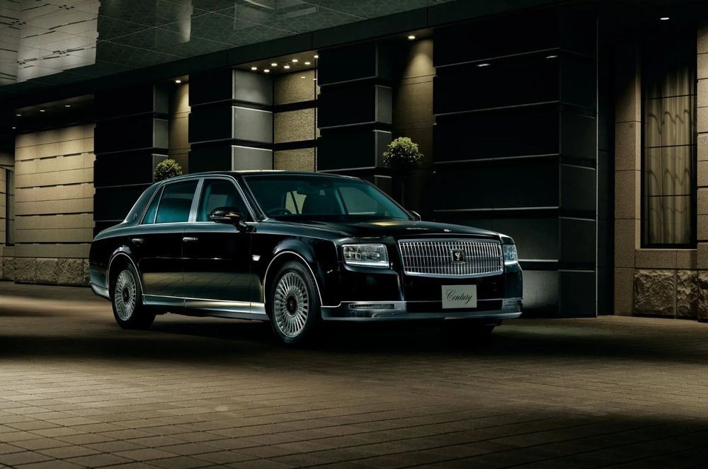 2018 Toyota Century ชีวิตติดหรูแบบ Rolls-Royce ในราคาเพียงครึ่งเดียว