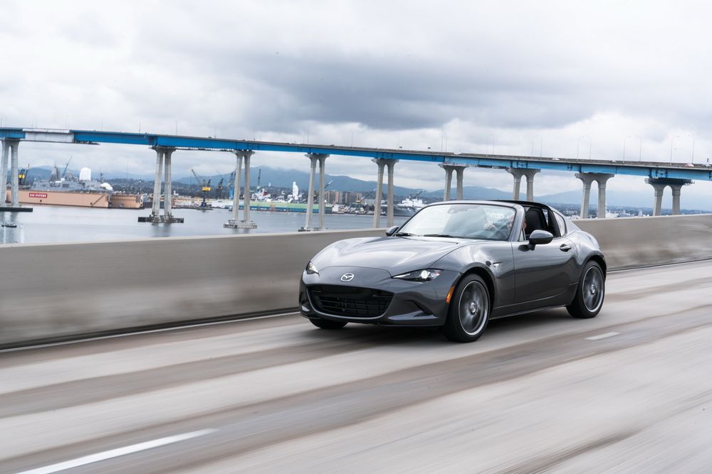 2019 Mazda MX-5 RF พร้อมเครื่องยนต์ปรับจูนใหม่ เริ่มต้น 1.1 ล้านบาท(ไม่รวมภาษีนำเข้า)
