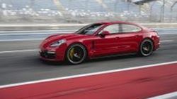 453 แรงม้า จาก 2019 Porsche Panamera GTS ใหม่ล่าสุด