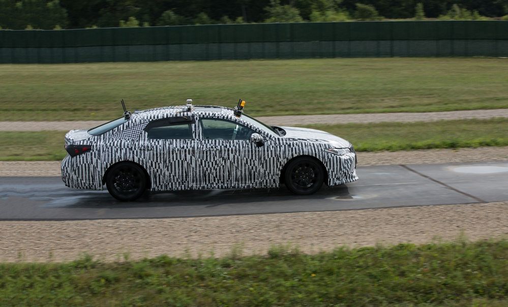 เริ่มแล้ว 2019 Toyota Avalon ทดสอบรถแบบไร้คนขับ